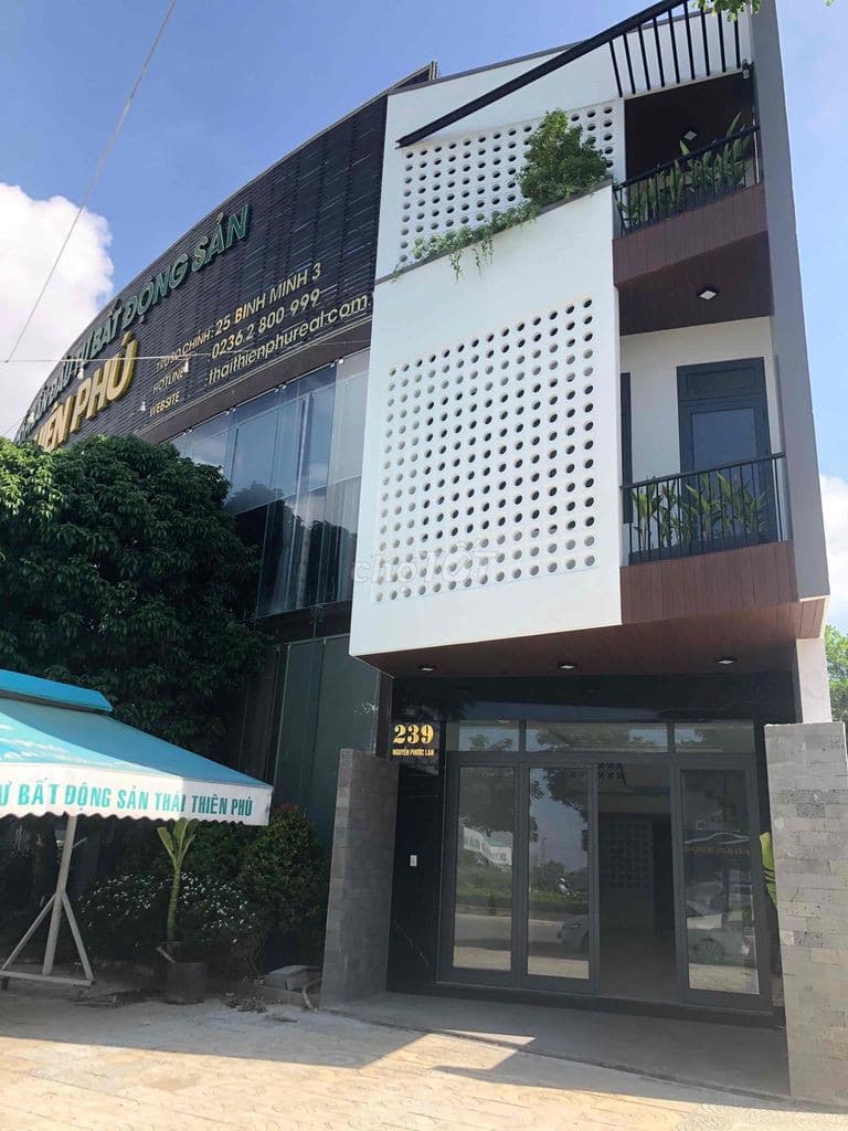 Nhà 3 tầng tại Nguyễn Phước Lan, diện tích 98m2, phù hợp làm văn phòng và kinh doanh