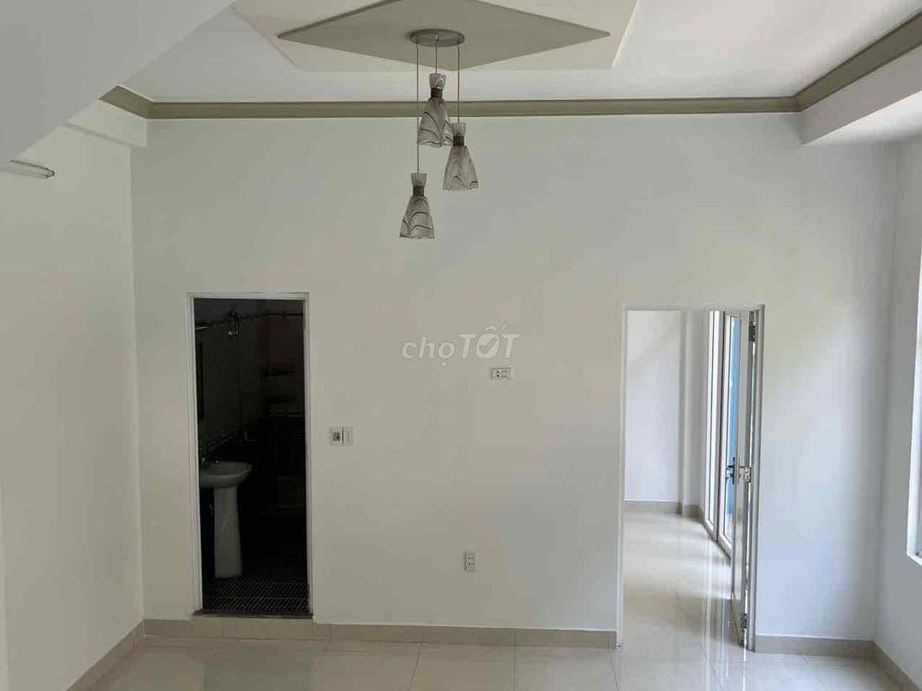 Nhà 3 tầng 240m2 mặt tiền Nguyễn Thiếp, phù hợp văn phòng và kinh doanh - Ảnh 2