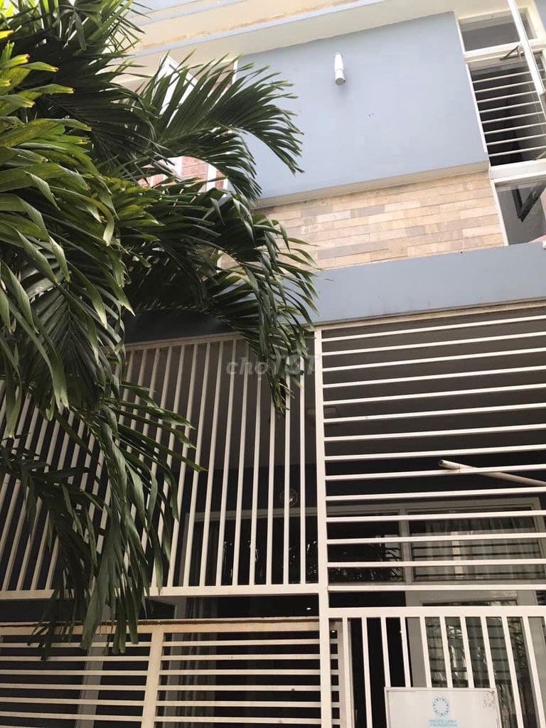 Nhà nguyên căn 3 tầng đường Quang Trung, diện tích 150m2, phù hợp để ở - Ảnh 4