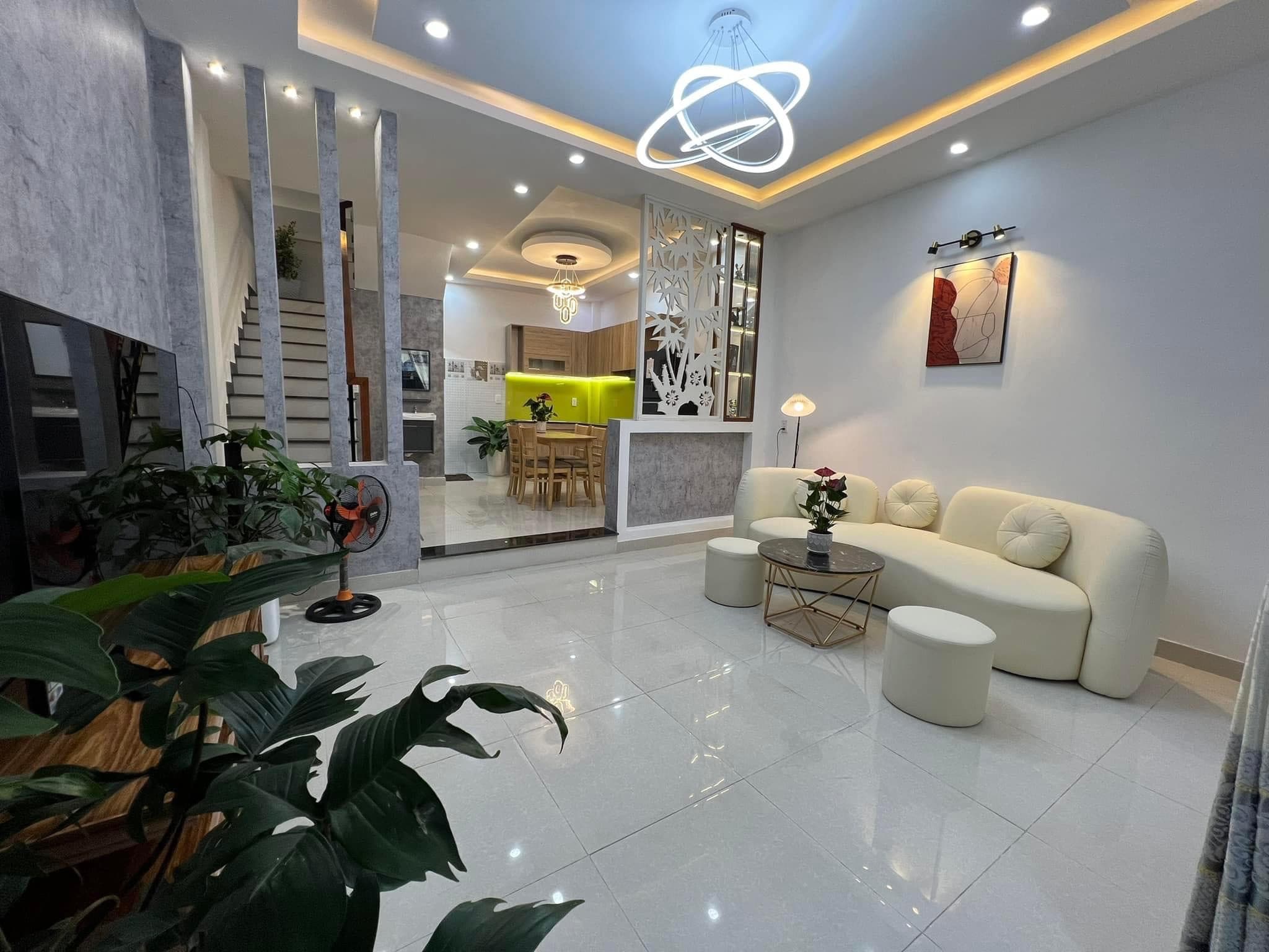 Nhà nguyên căn 2 tầng Thuận An 6, phù hợp để ở hoặc kinh doanh