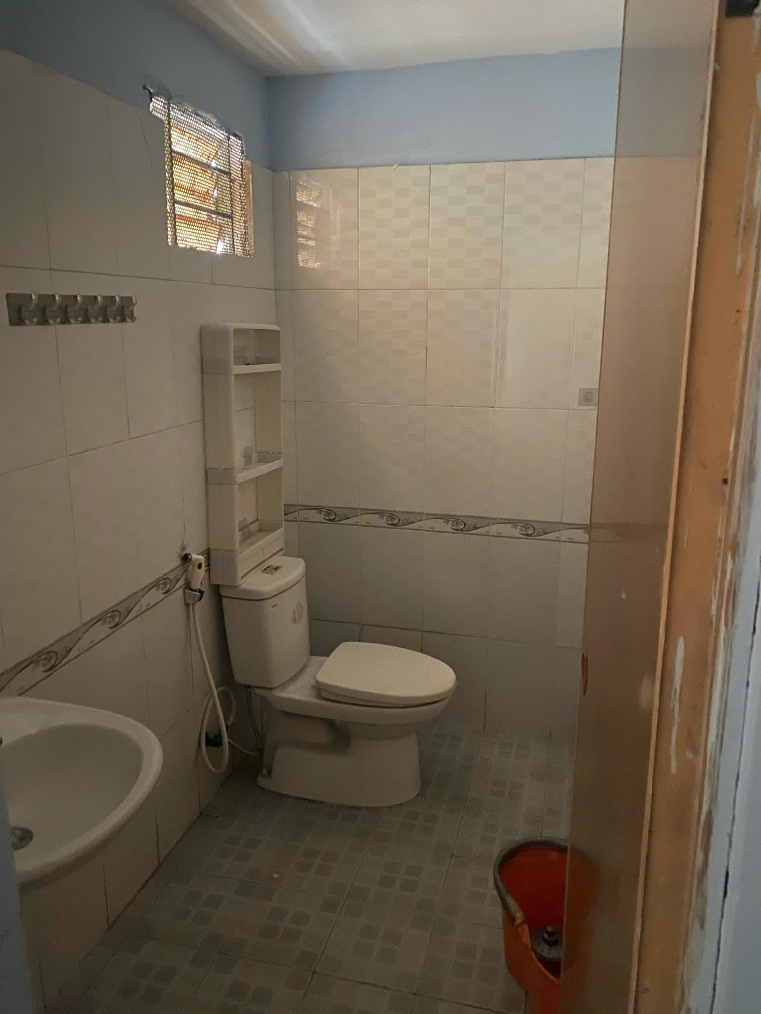 Nhà nguyên căn 2 tầng đường Cao Xuân Huy, phù hợp ở và kinh doanh - Ảnh 4