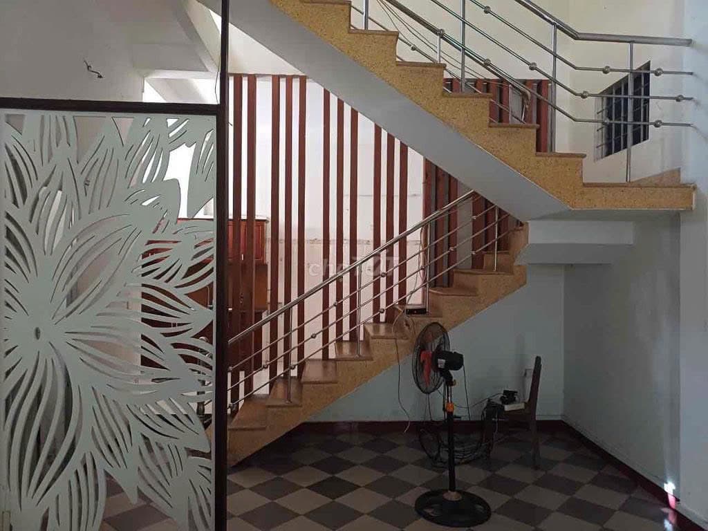 Nhà nguyên căn 2 tầng đường Thi Sách, phù hợp ở và kinh doanh - Ảnh 3