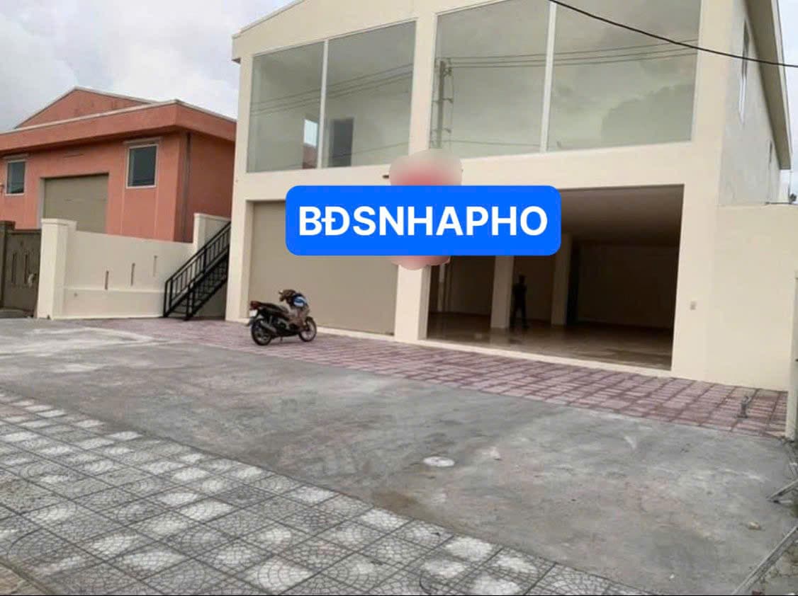 Nhà 2 tầng mặt đường Trần Đại Nghĩa, phù hợp kinh doanh đa dạng