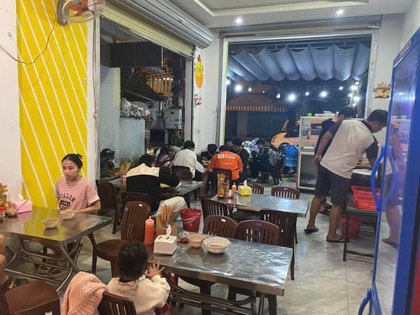 Mặt bằng kinh doanh riêng biệt diện tích 50m2 tại Tố Hữu, phù hợp kinh doanh đa dạng