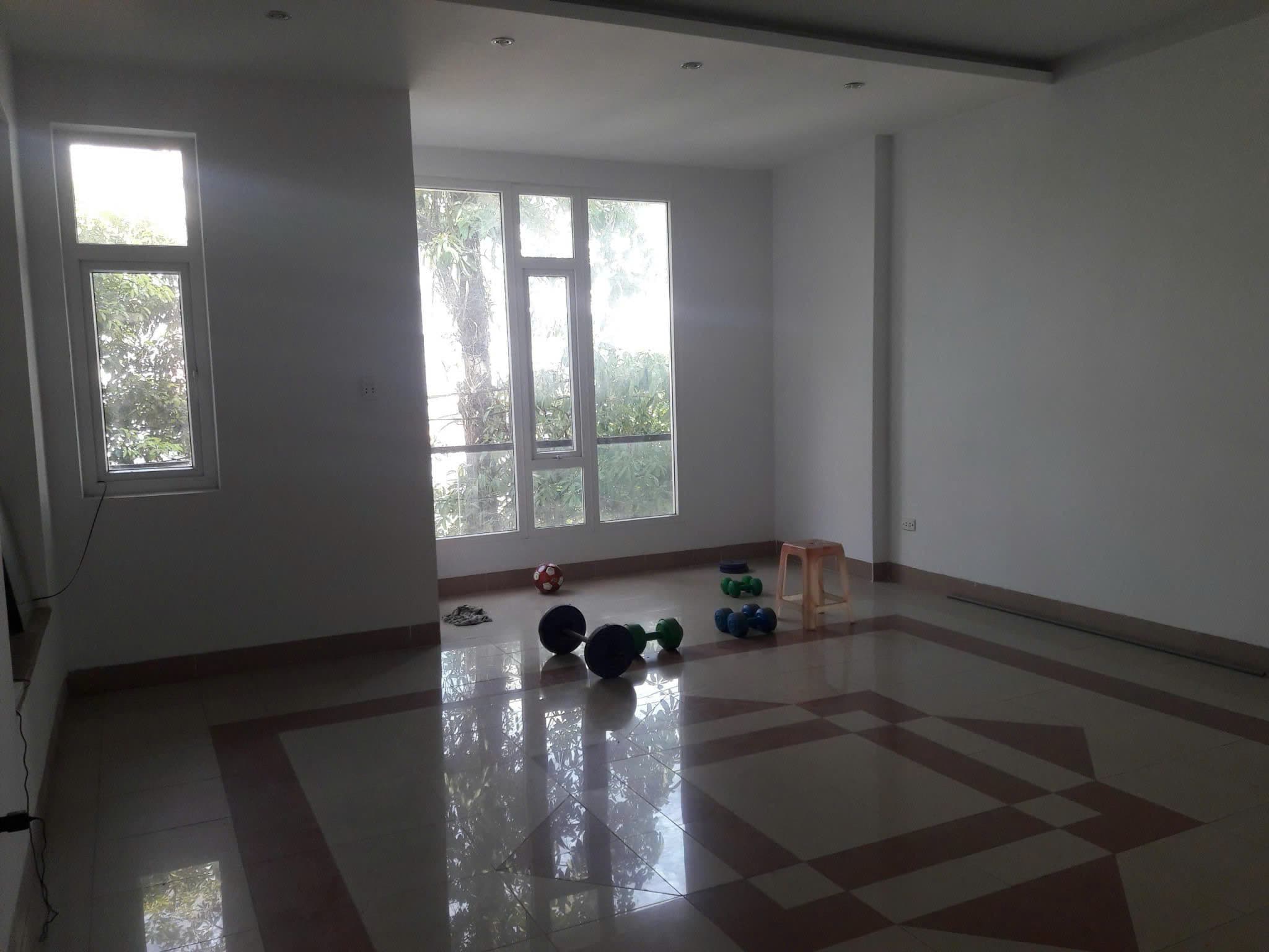 Nhà nguyên căn 3 tầng rưỡi đường Điện Biên Phủ, diện tích 67.5m² phù hợp ở và kinh doanh