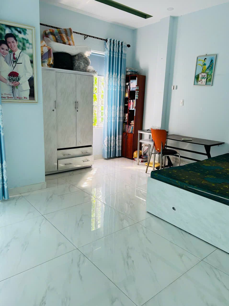 Nhà nguyên căn 3 tầng tại Anh Thơ