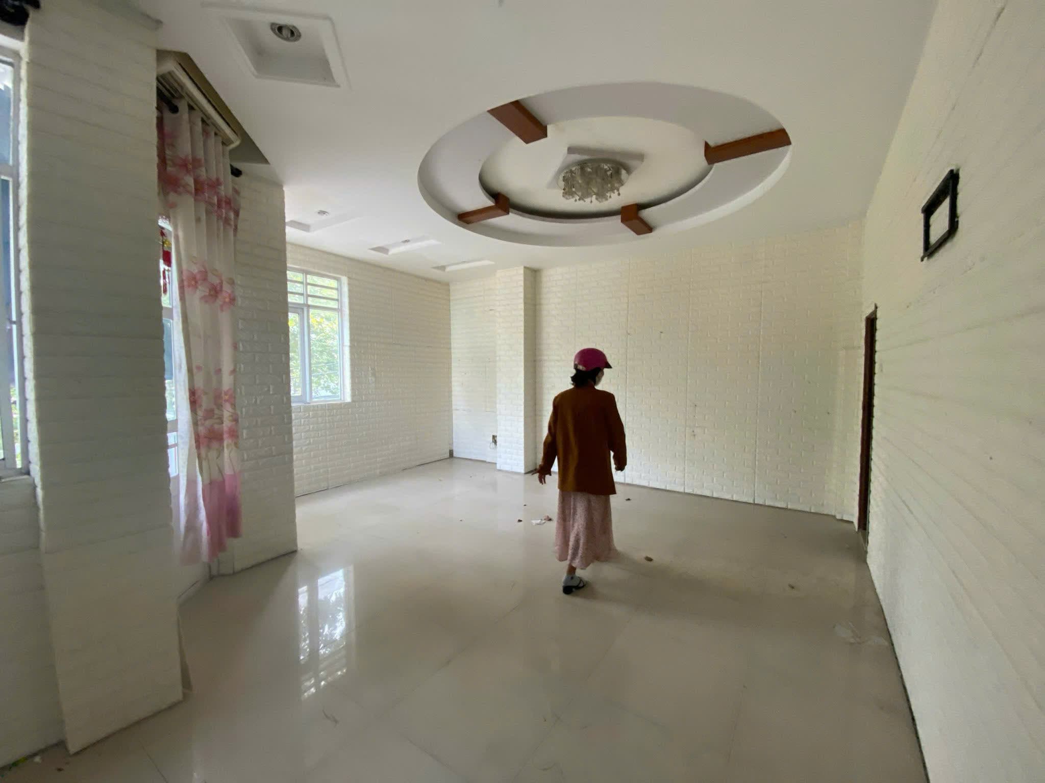 Mặt bằng kinh doanh 2 mặt tiền tại Tố Hữu, diện tích 40m2
