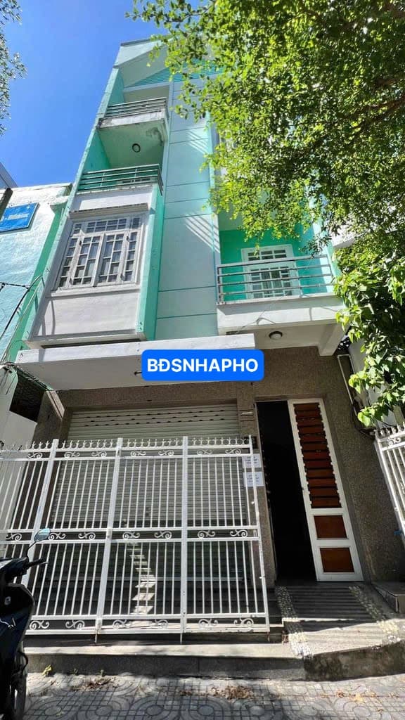 Nhà nguyên căn 3 tầng mặt tiền Lê Duẩn, phù hợp kinh doanh và ở