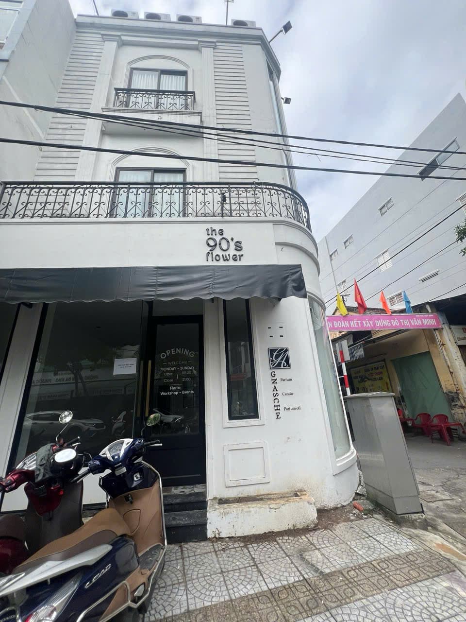 Mặt bằng kinh doanh mặt tiền Hoàng Văn Thụ, diện tích 71,5m², sạch sẽ, phù hợp kinh doanh