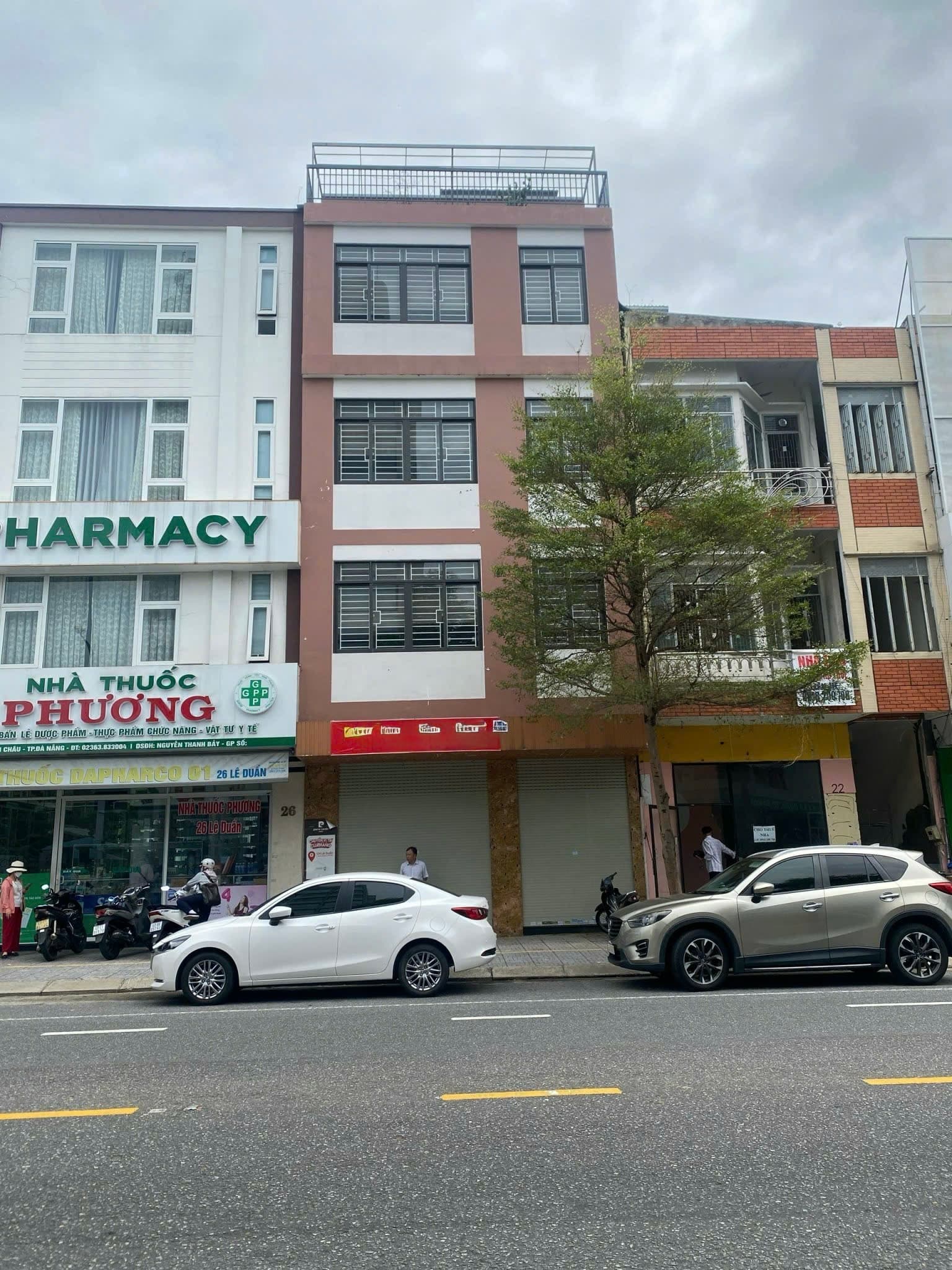 Nhà nguyên căn 4,5 tầng đường Lê Duẩn, diện tích 60m2 mỗi tầng