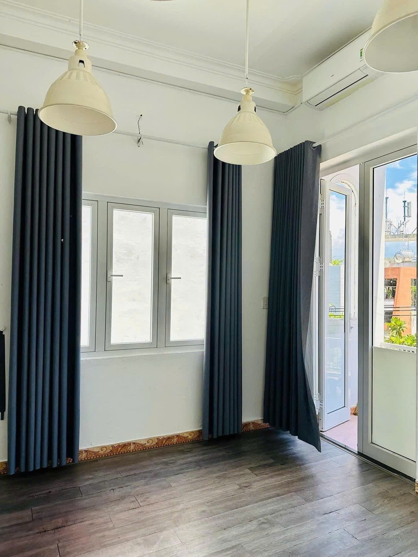 Nhà nguyên căn 4 tầng đường Trần Quý Cáp, diện tích 60m2, phù hợp cho thuê văn phòng hoặc ở