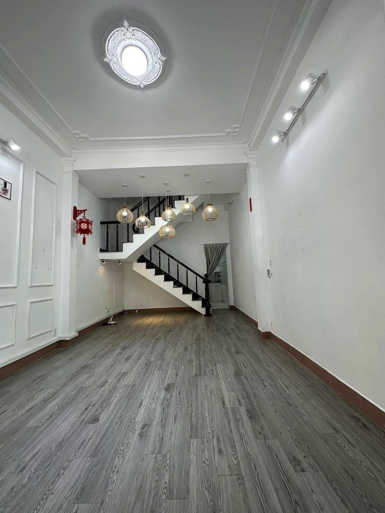 Nhà nguyên căn 4 tầng đường Trần Quý Cáp, diện tích 60m2, phù hợp cho thuê văn phòng hoặc ở - Ảnh 2