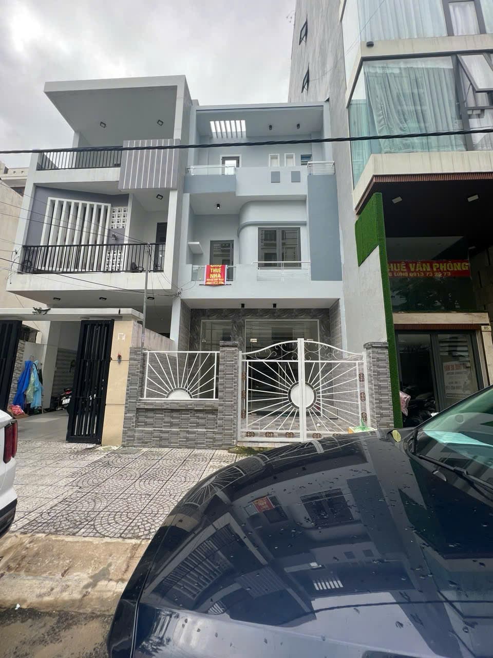 Nhà nguyên căn 3 tầng diện tích 100m² tại Nguyễn Xuân Khoát, phù hợp để ở