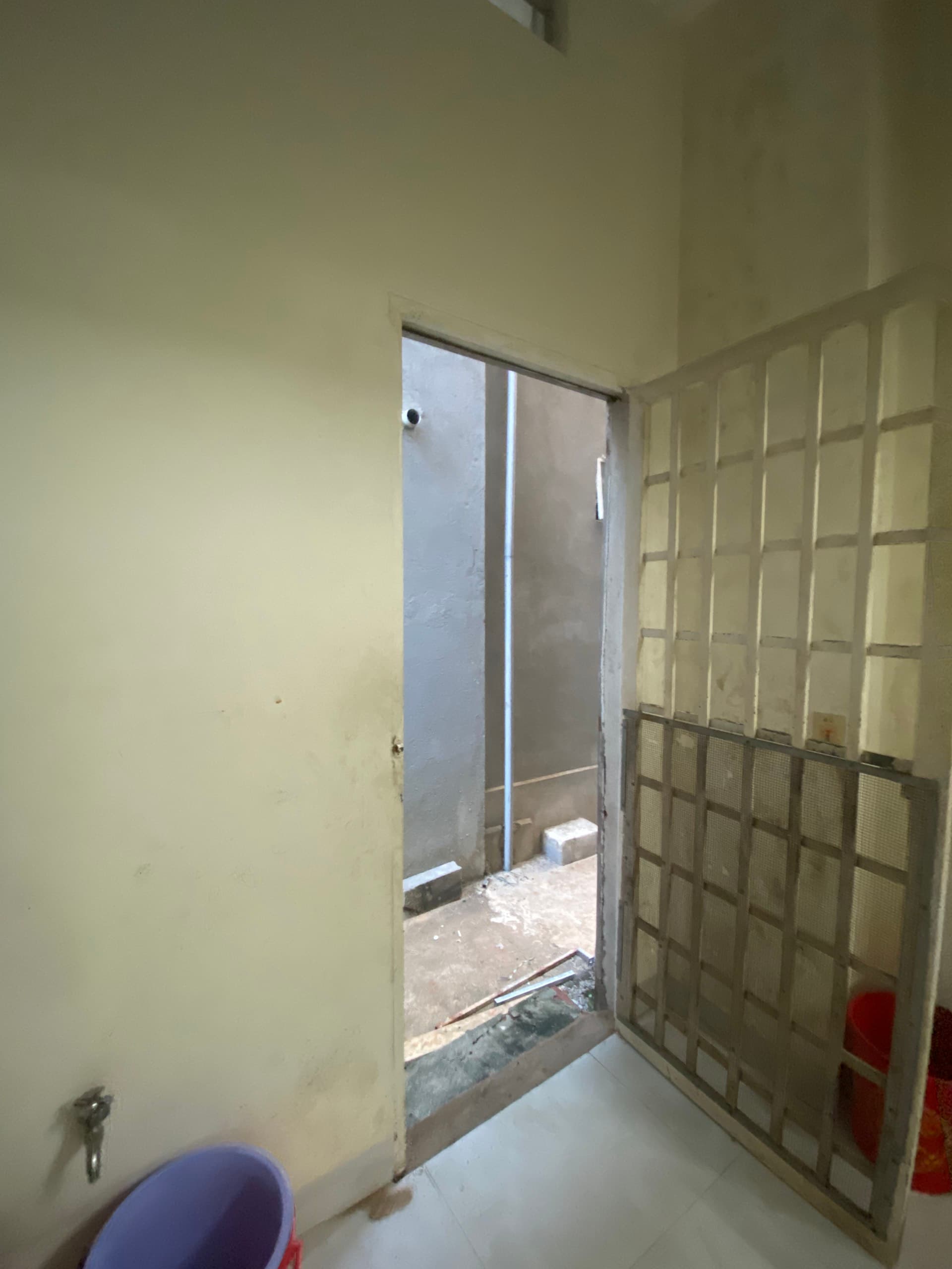 Nhà nguyên căn 3 tầng đường Dương Đình Nghệ  - Ảnh 8