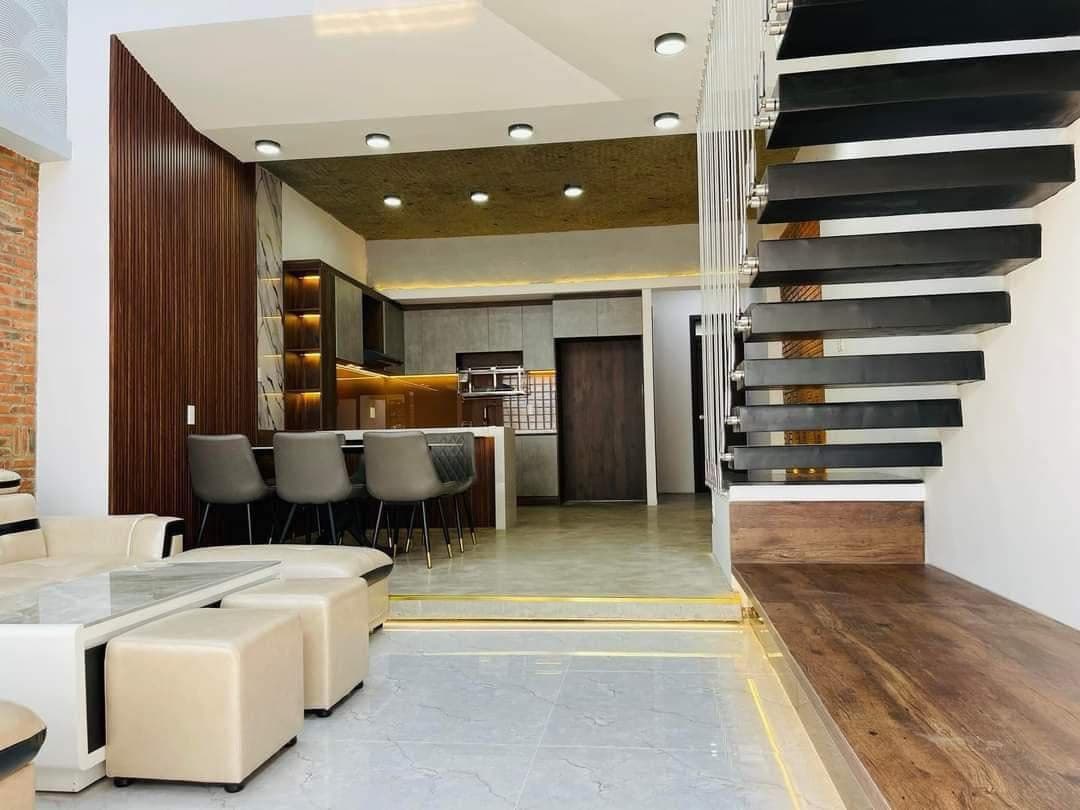 Nhà nguyên căn 3 phòng ngủ hướng Đông Nam tại Thanh Lương 32, Hoà Xuân