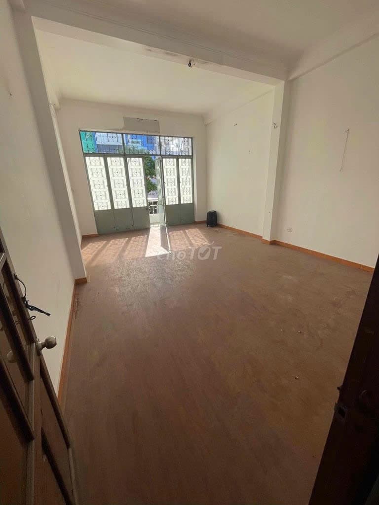 NHÀ 3 TẦNG MẶT TIỀN HÀM NGHI - PHỐ ĐIỆN TỬ ĐÀ NẴNG  - Ảnh 4