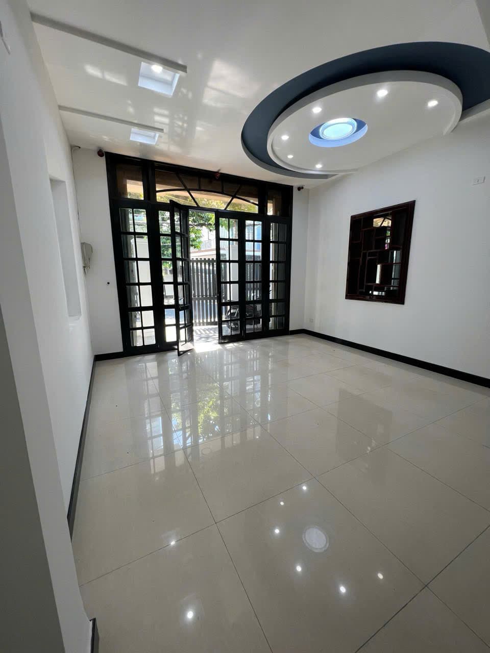 Nhà nguyên căn 3 tầng đường Đỗ Thúc Tịnh, diện tích sử dụng 250m2, phù hợp ở và kinh doanh