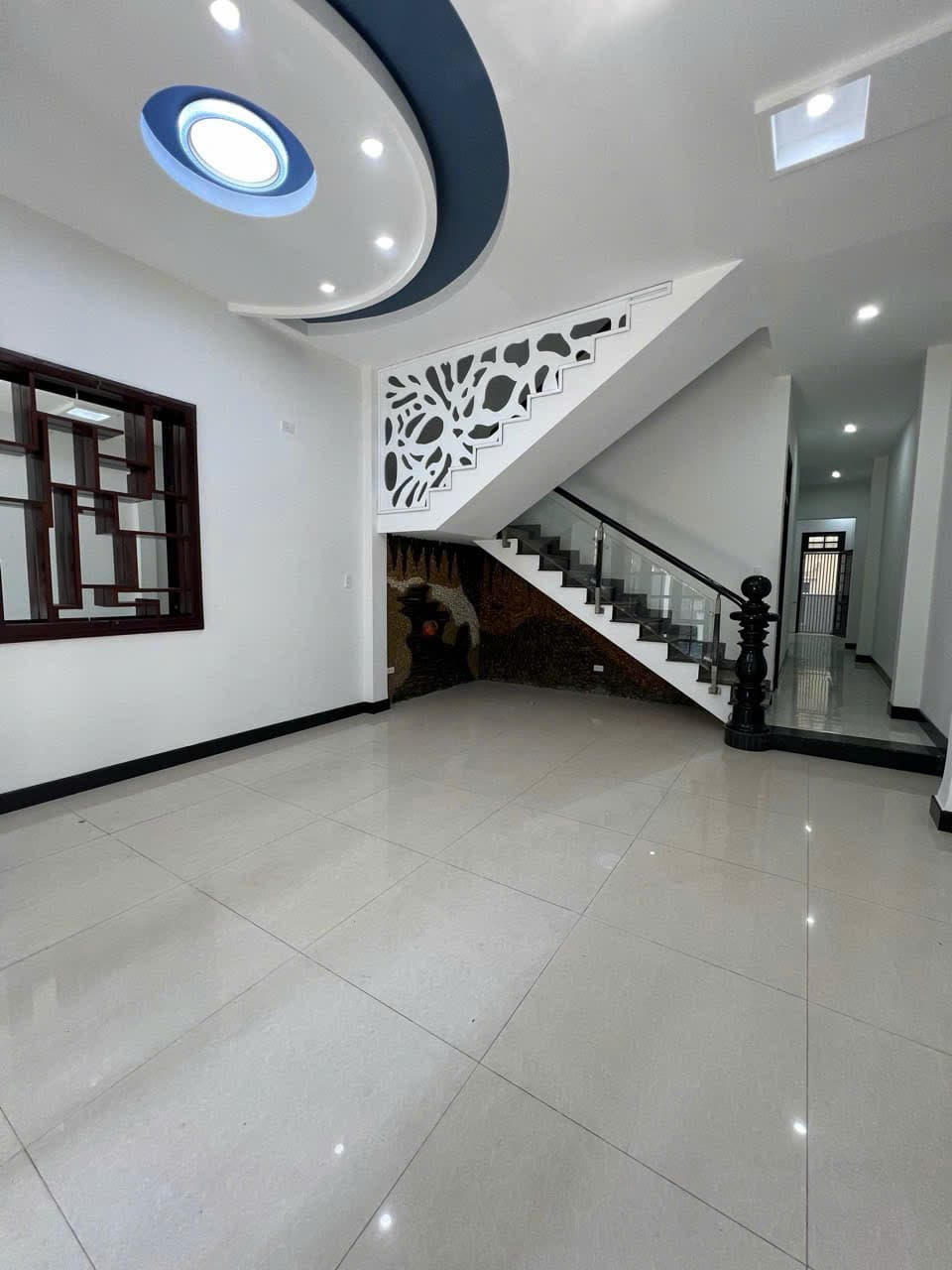 Nhà nguyên căn 3 tầng đường Đỗ Thúc Tịnh, diện tích sử dụng 250m2, phù hợp ở và kinh doanh - Ảnh 2