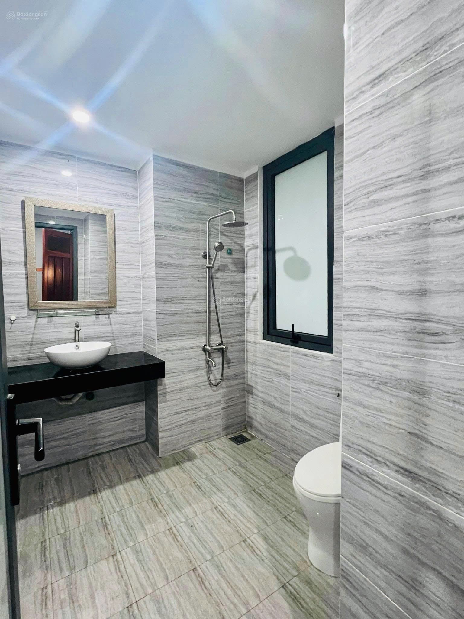 Nhà nguyên căn 5 tầng đường Hồ Huân Nghiệp, Ngũ Hành Sơn, diện tích 100m2, phù hợp để ở - Ảnh 6