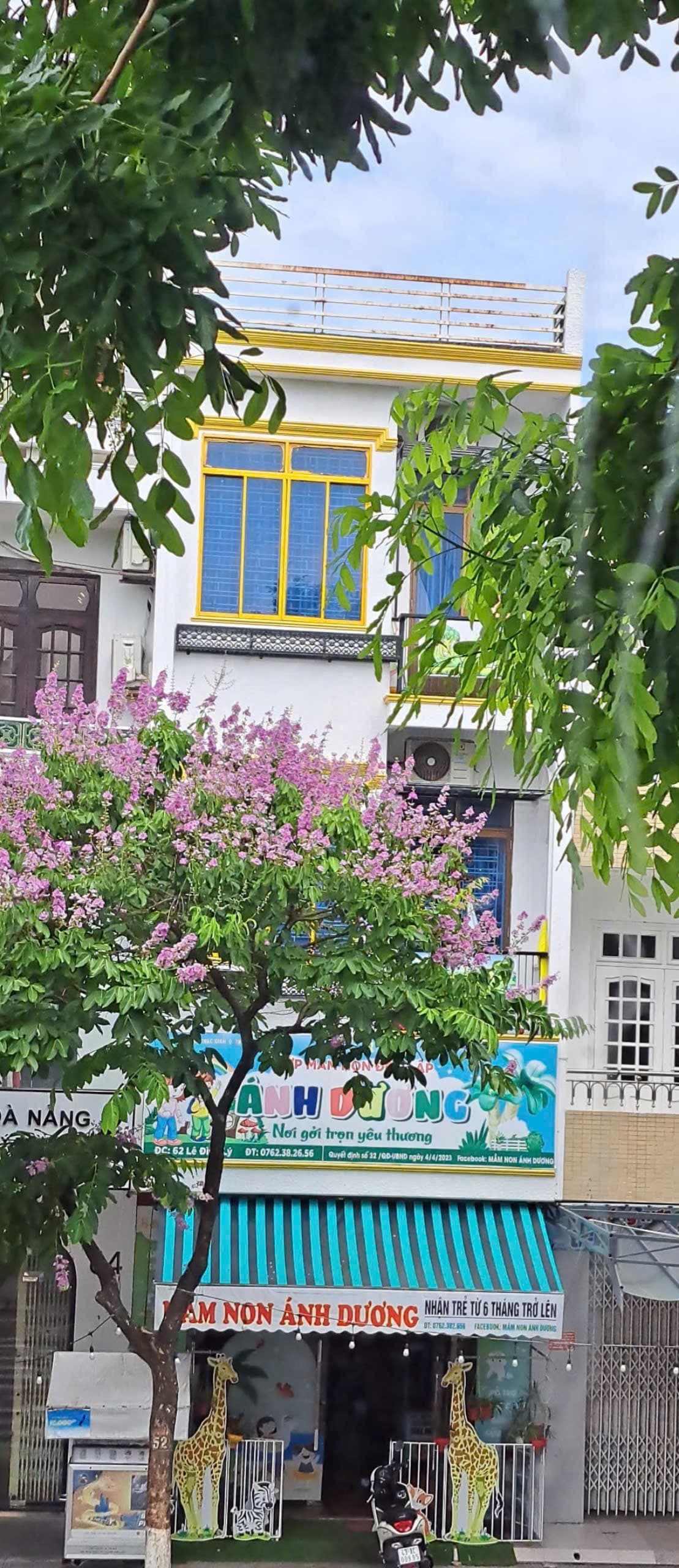 Nhà nguyên căn 3.5 tầng đường Lê Đình Lý, phù hợp văn phòng và kinh doanh