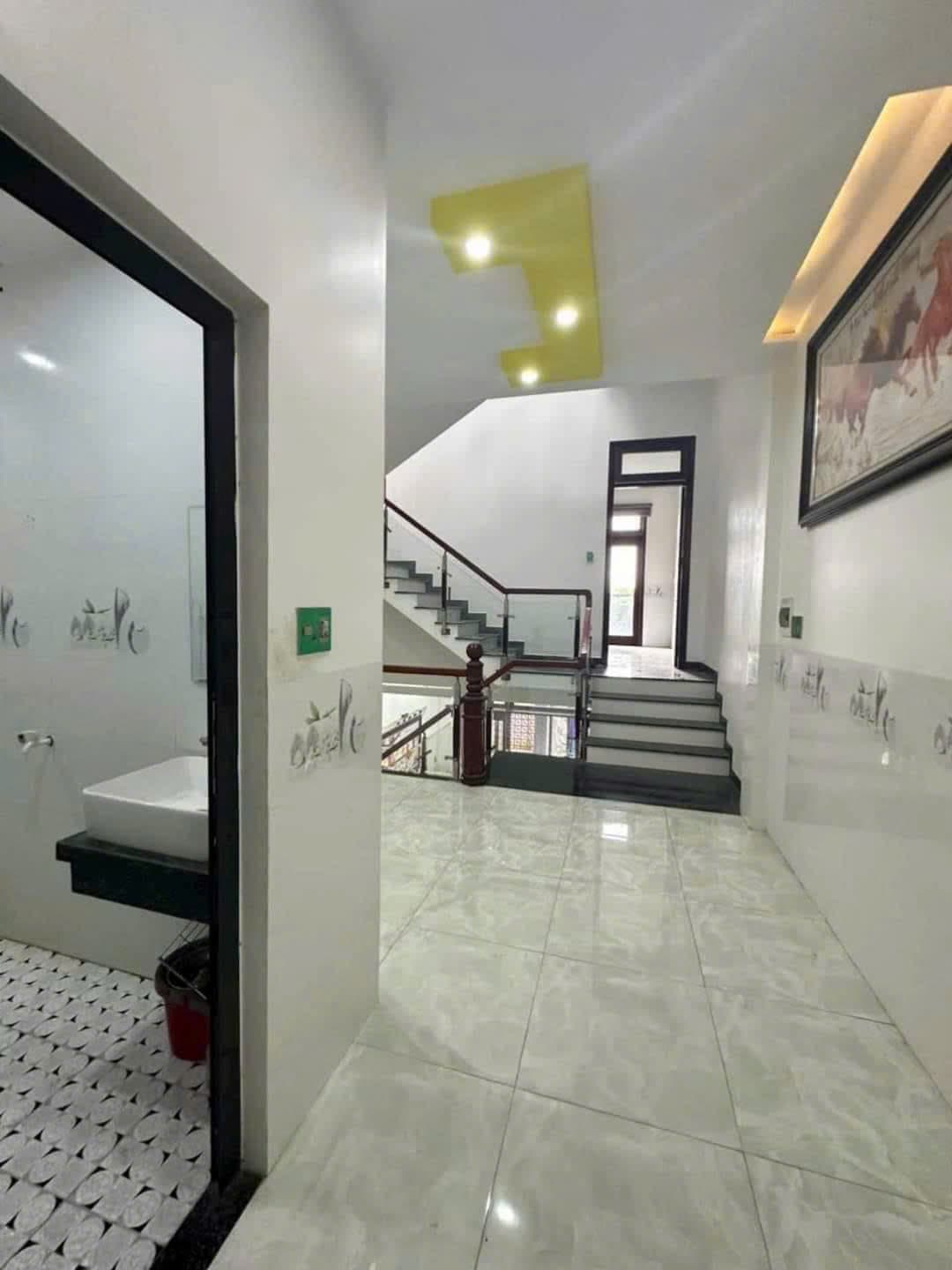 Nhà nguyên căn 3 tầng Đào Sư Tích 100m2, phù hợp làm văn phòng và ở gia đình - Ảnh 4
