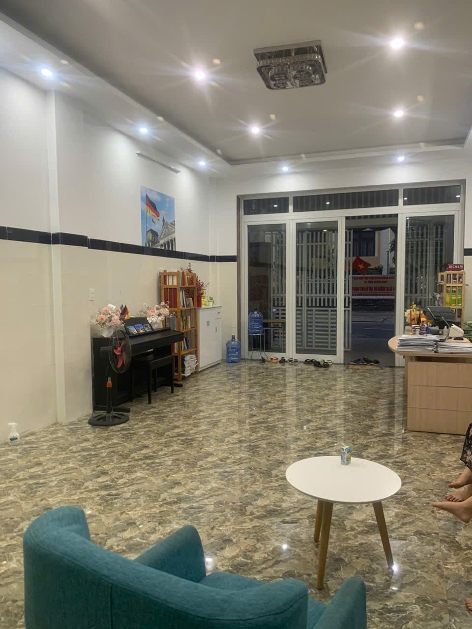Nhà nguyên căn 4,5 tầng gần trường quốc tế Skyline, diện tích 100m2, phù hợp văn phòng hoặc kinh doanh - Ảnh 2