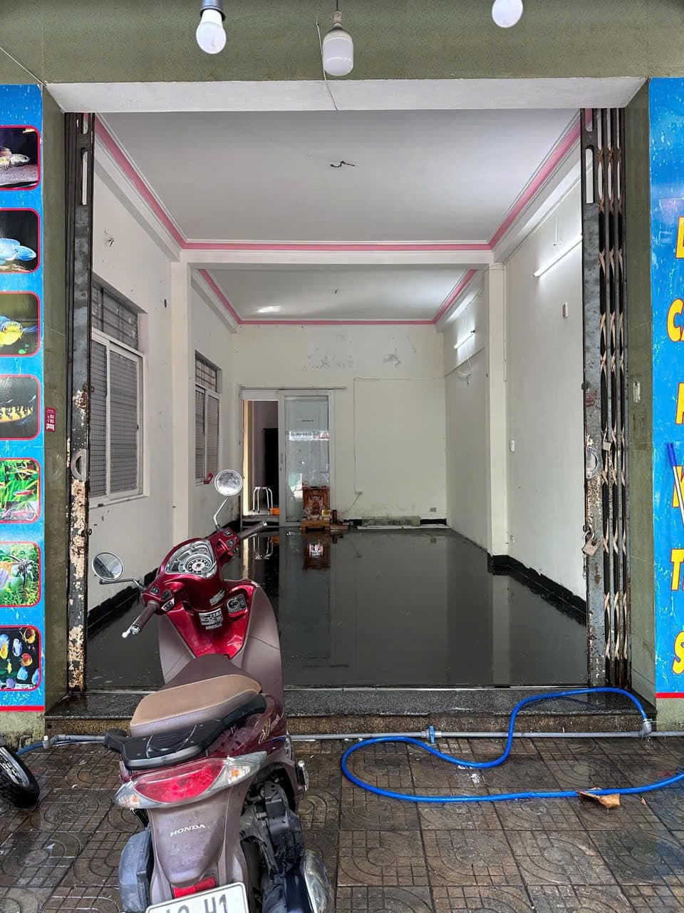 Mặt bằng kinh doanh 32m2 mặt tiền rộng tại Nguyễn Hoàng, thuận tiện mở shop - Ảnh 2