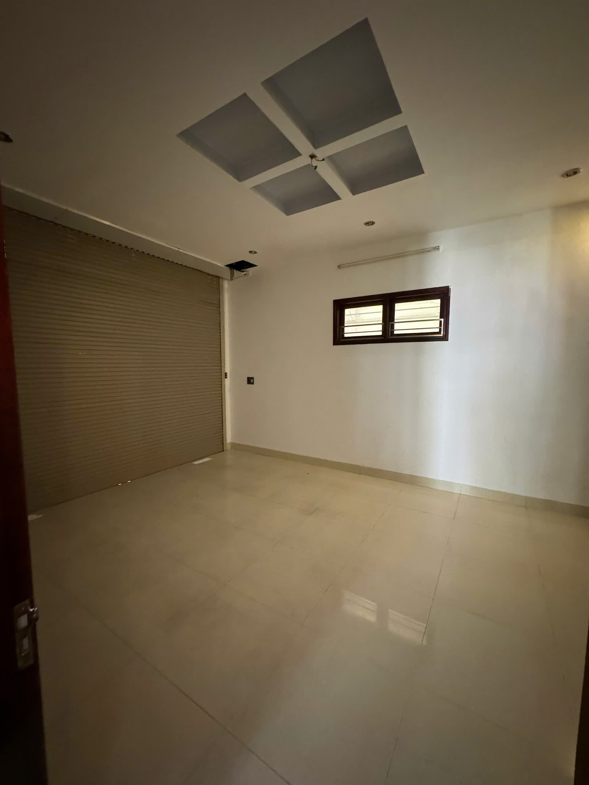 Nhà nguyên căn 3 tầng đường Hoàng Xuân Nhị, diện tích 117m2, cho thuê làm nhà ở
