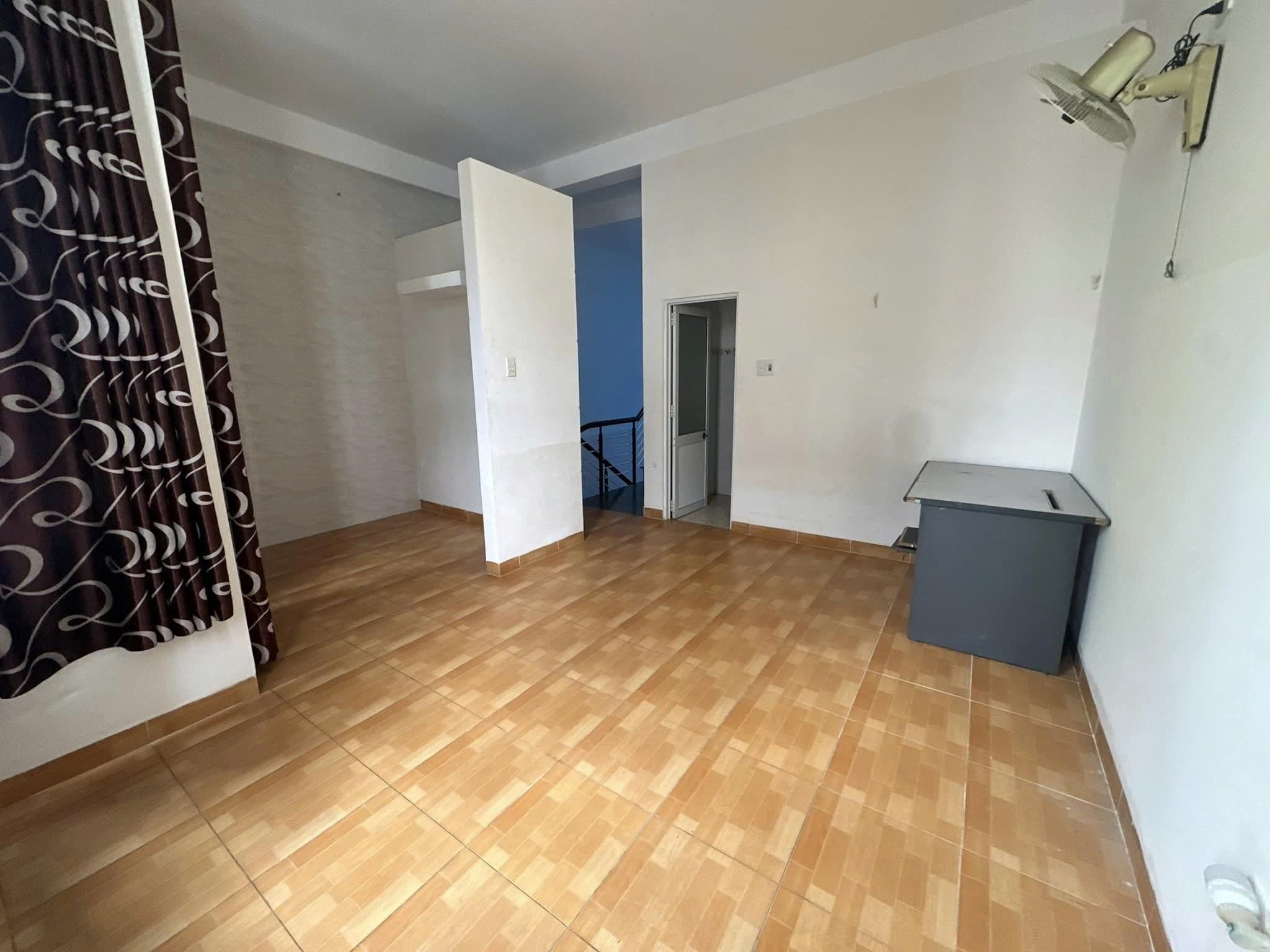 Nhà nguyên căn 3 tầng tại Tiểu La, quận Hải Châu, diện tích 75m2, phù hợp ở và kinh doanh - Ảnh 5