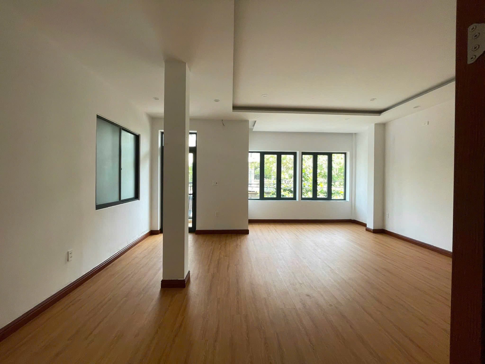 Nhà nguyên căn 3 tầng đường Pasteur, quận Hải Châu, phù hợp kinh doanh sạch sẽ