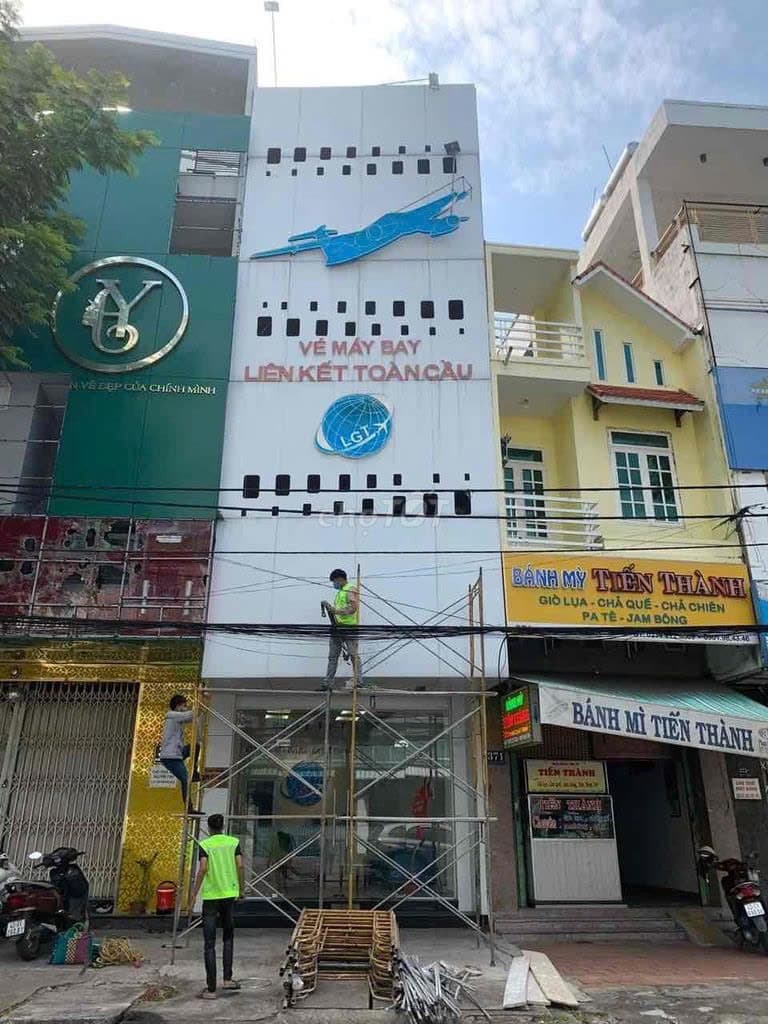Nhà nguyên căn 4 tầng trống suốt đường Phan Châu Trinh, phù hợp spa và văn phòng