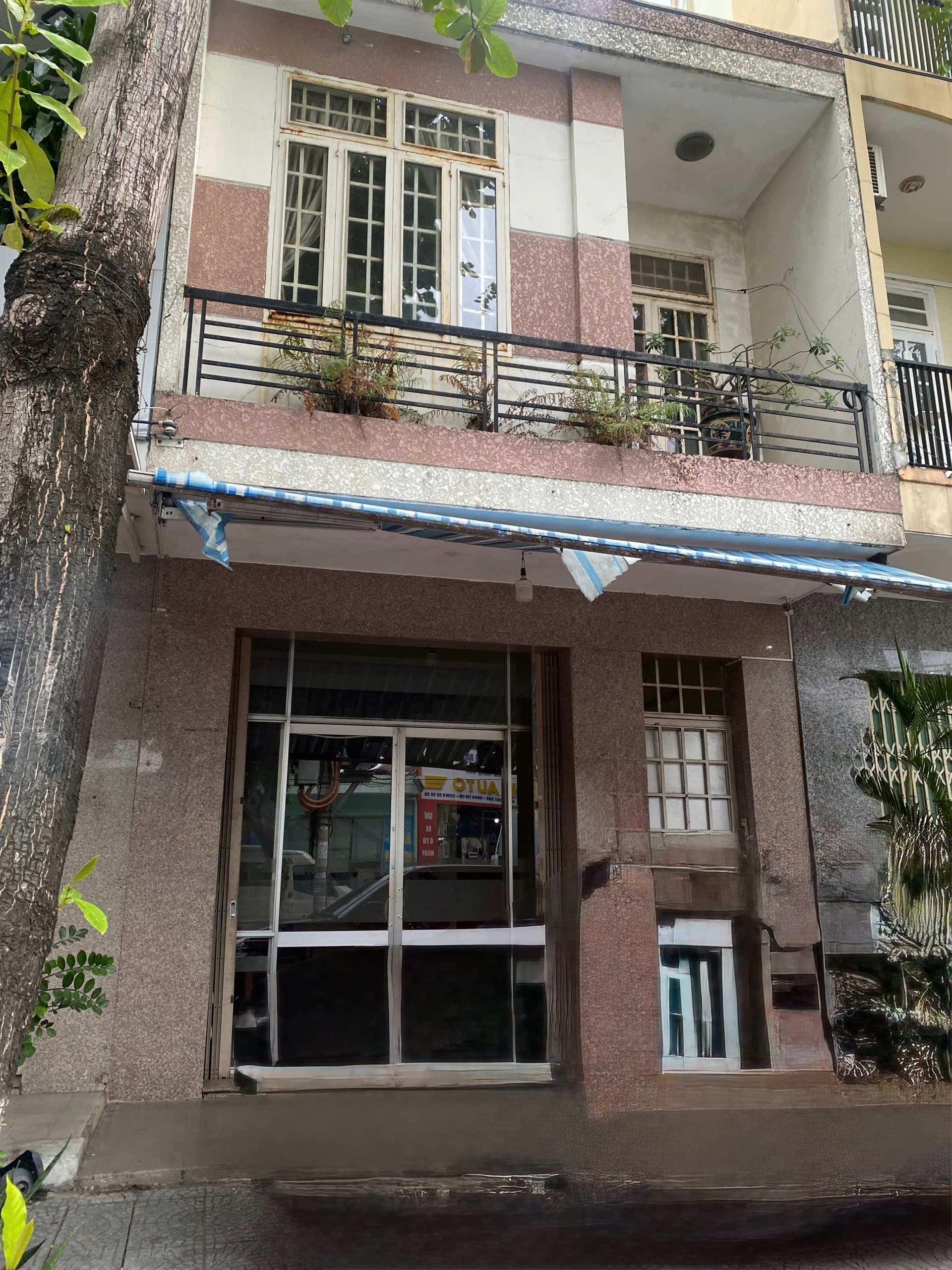 Nhà nguyên căn 2 tầng đường Tiểu La, quận Hải Châu, 160m2, 4 phòng ngủ