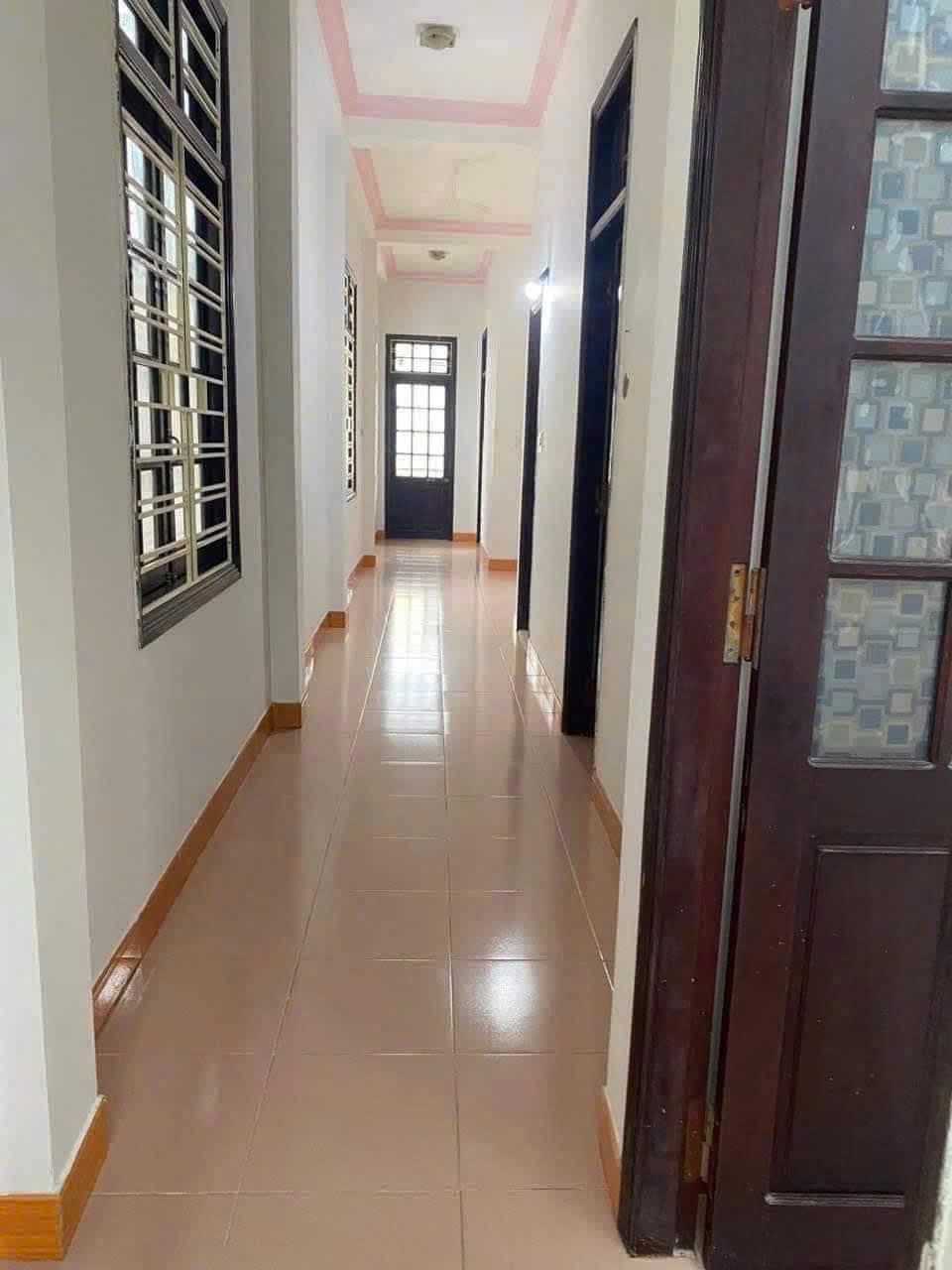 Nhà nguyên căn 5 phòng ngủ tại Nguyễn Đôn Tiết, quận Hải Châu nhaf 5pn nội thất cơ bản vào ở ngay - Ảnh 2
