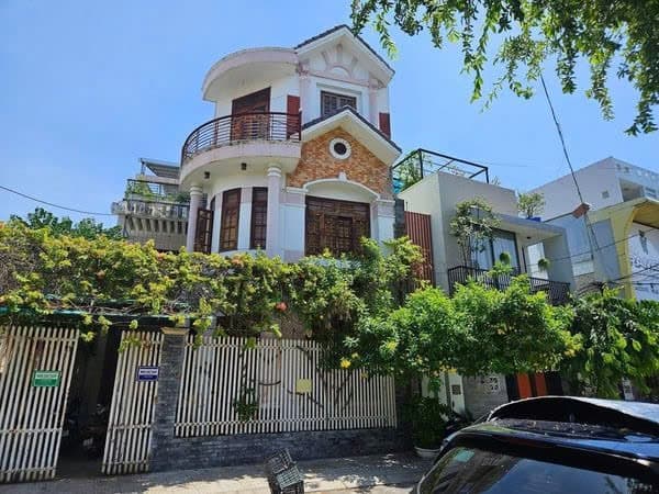 Nhà nguyên căn 3 tầng đường Lê Quang Sung, diện tích 140m2, phù hợp ở và kinh doanh