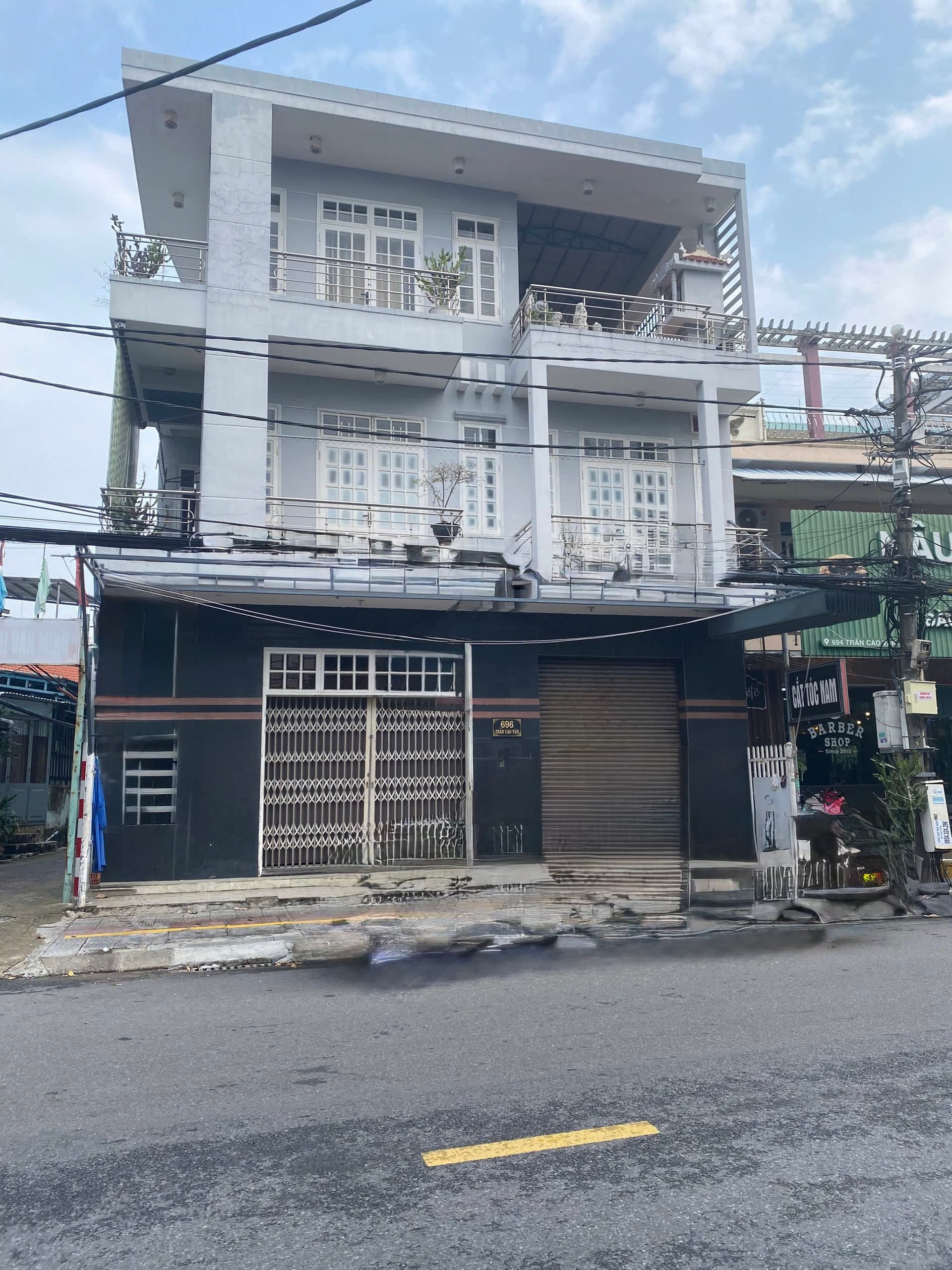 Nhà nguyên căn 3 tầng đường Trần Cao Vân, phù hợp kinh doanh ăn uống có thương hiệu ngang 9m