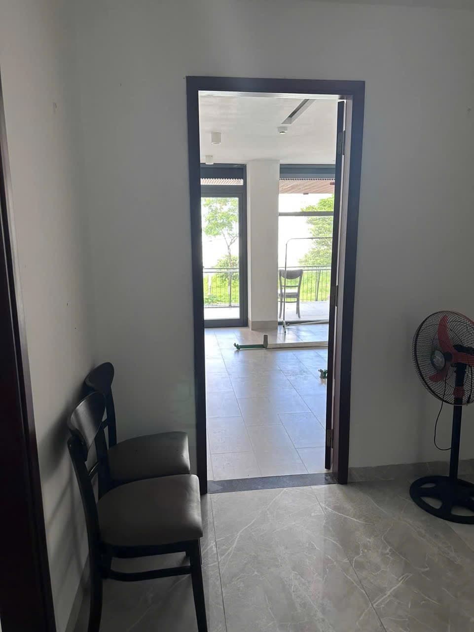 Mặt bằng kinh doanh 2 tầng tại Lê Văn Duyệt, diện tích 100m2, phù hợp mở quán bar hoặc căn hộ 2 phòng ngủ - Ảnh 2