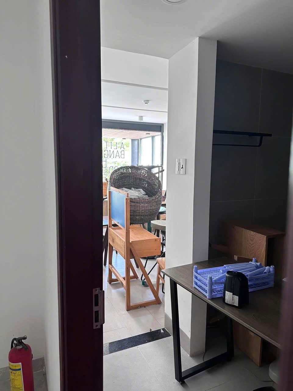 Mặt bằng kinh doanh 2 tầng tại Lê Văn Duyệt, diện tích 100m2, phù hợp mở quán bar hoặc căn hộ 2 phòng ngủ - Ảnh 4