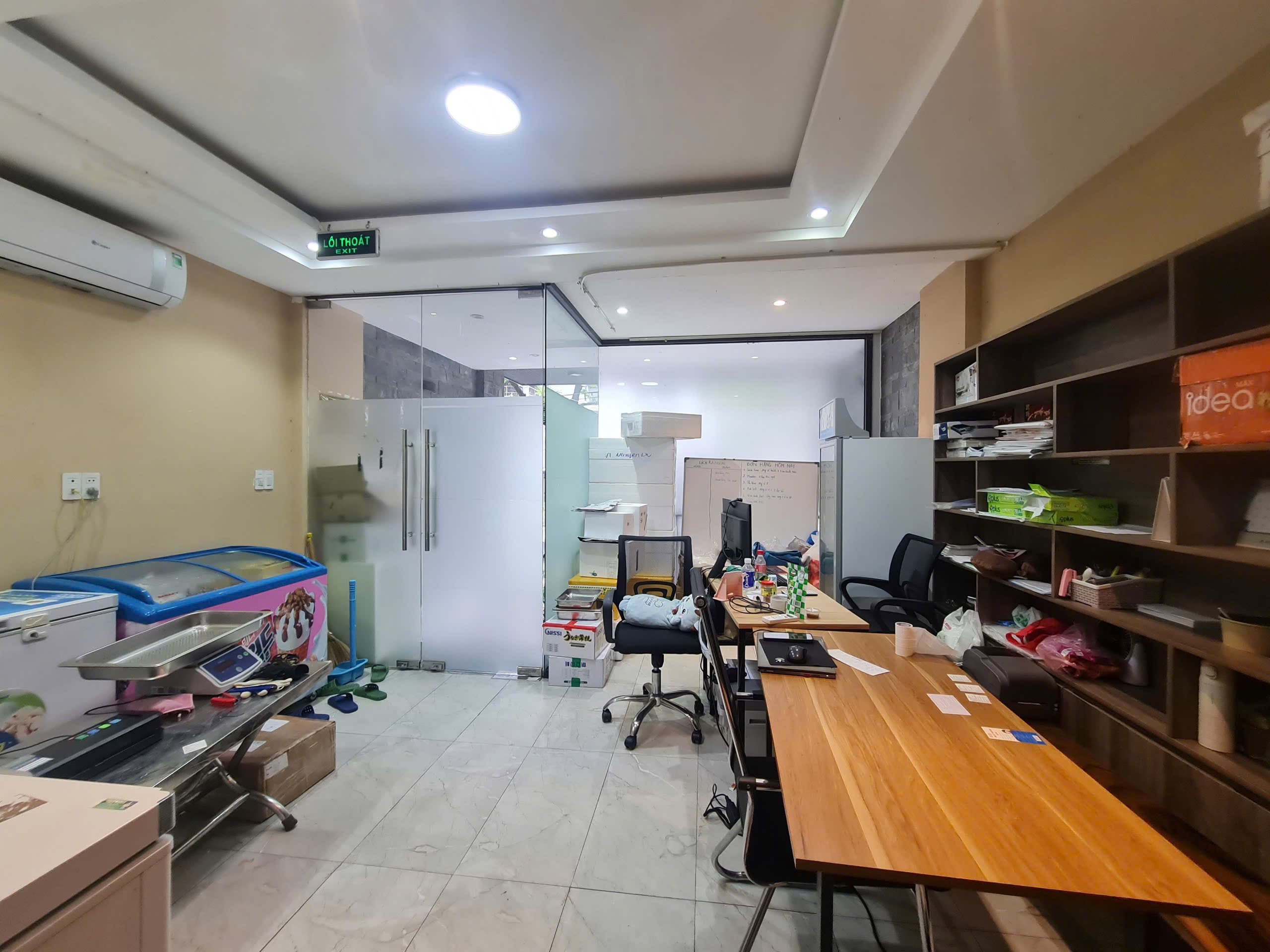 Mặt bằng kinh doanh 40m2 tại Cao Bá Quát, phù hợp làm văn phòng hoặc kinh doanh