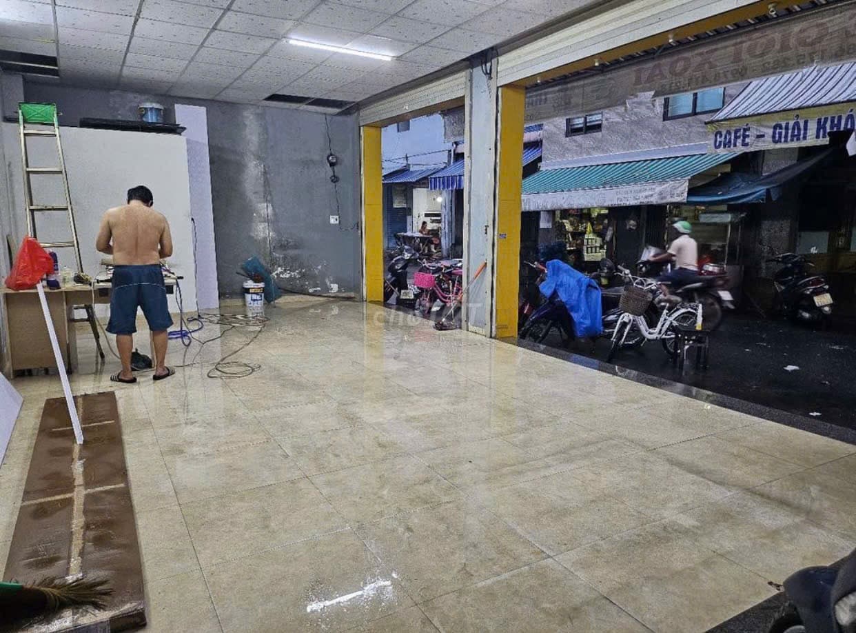 Mặt bằng kinh doanh góc 2 mặt tiền diện tích 50m2, có toilet, phù hợp kinh doanh đa dạng gần chợ - Ảnh 2