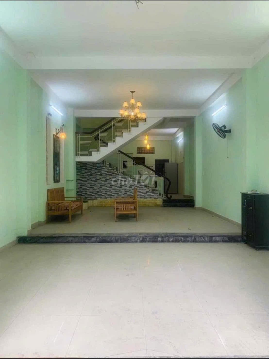 Nhà nguyên căn 3 tầng gần chợ Phú Lộc, diện tích 80m2, phù hợp kinh doanh và ở - Ảnh 2