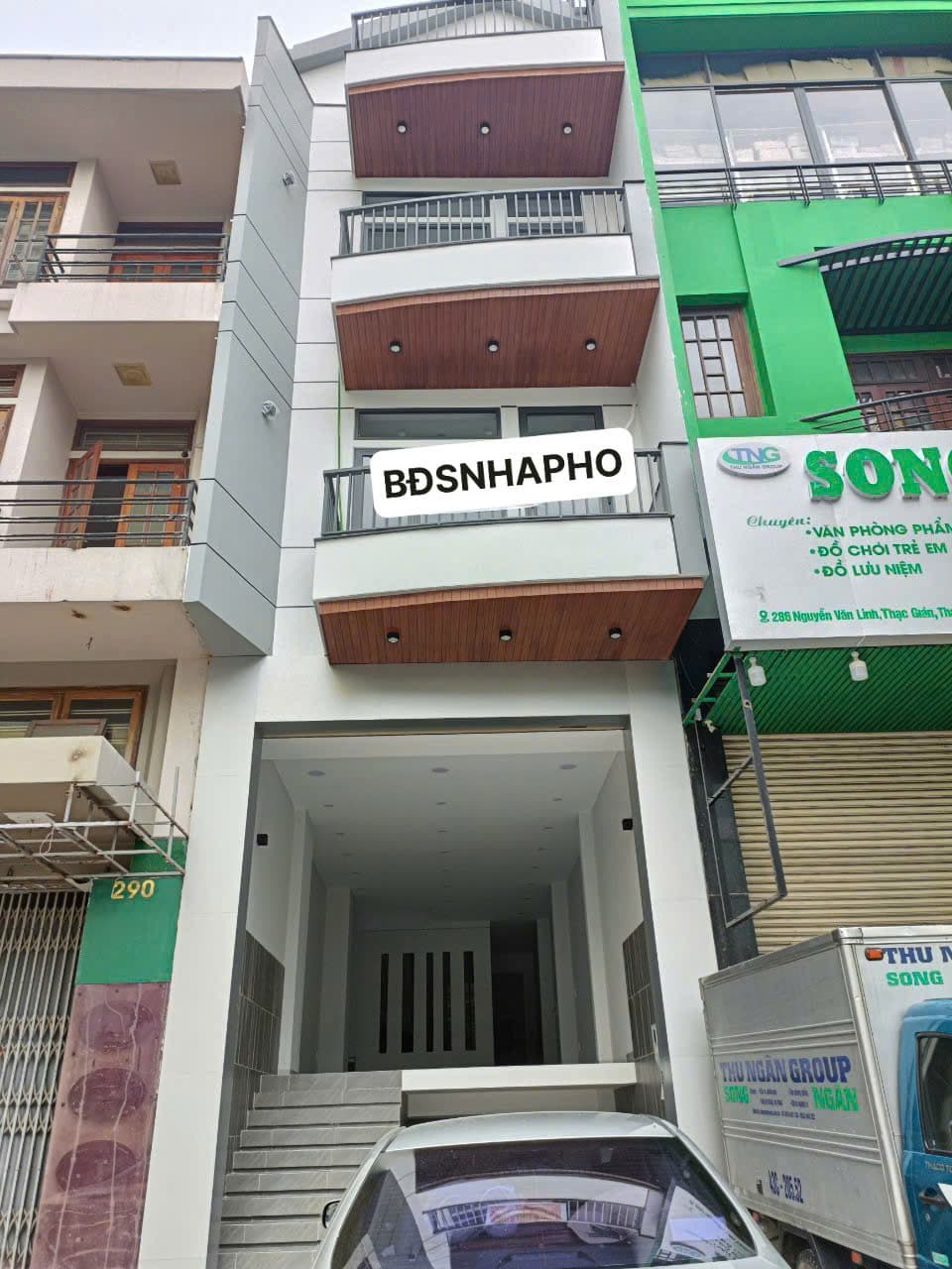 Nhà nguyên căn 5 tầng diện tích 4.5x24m phù hợp làm văn phòng tại Nguyễn Văn Linh