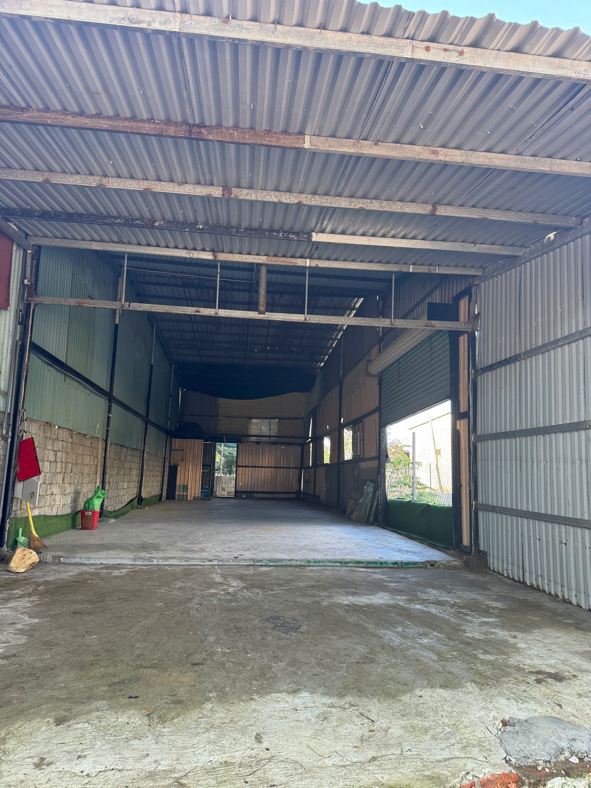 Nhà cấp 4 115m2 mặt tiền đường 15m, thuận tiện kinh doanh buôn bán