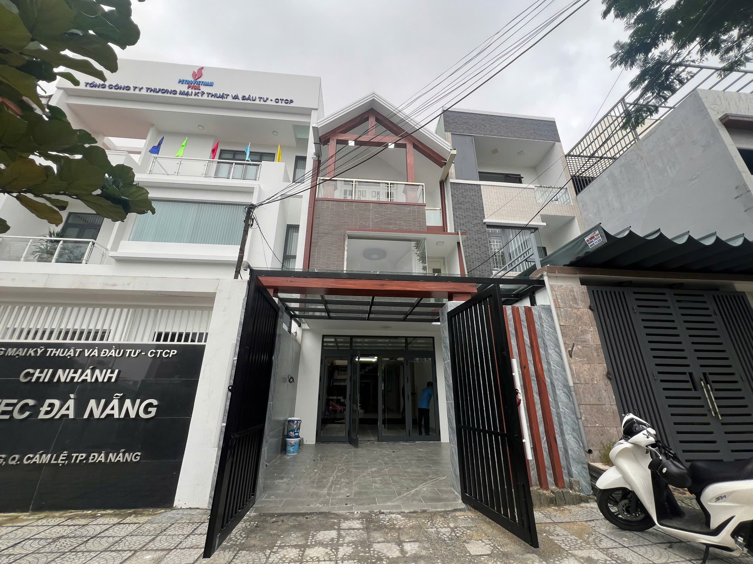 Nhà nguyên căn 3 tầng diện tích 130m² tại Phan Đăng Lưu, phù hợp ở và kinh doanh