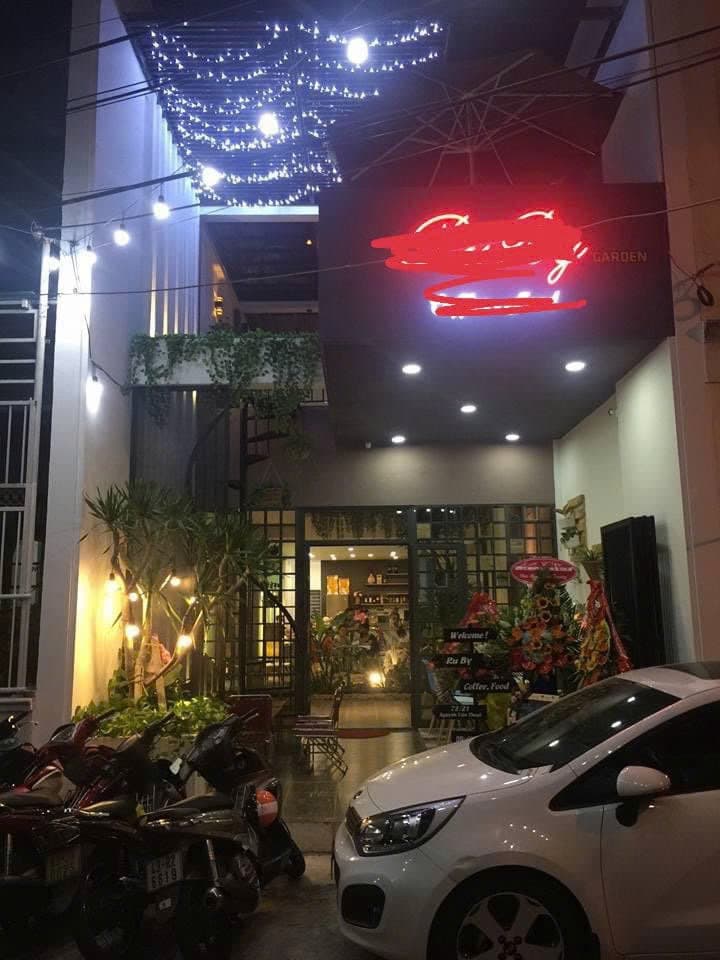 Nhà 2 tầng diện tích 100m², tầng 2 có phòng ở lại, phù hợp kinh doanh