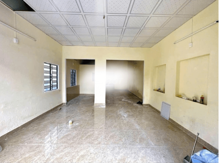 Nhà nguyên căn cấp 4 102m2 2 mặt tiền phù hợp kinh doanh ẩm thực và siêu thị mini