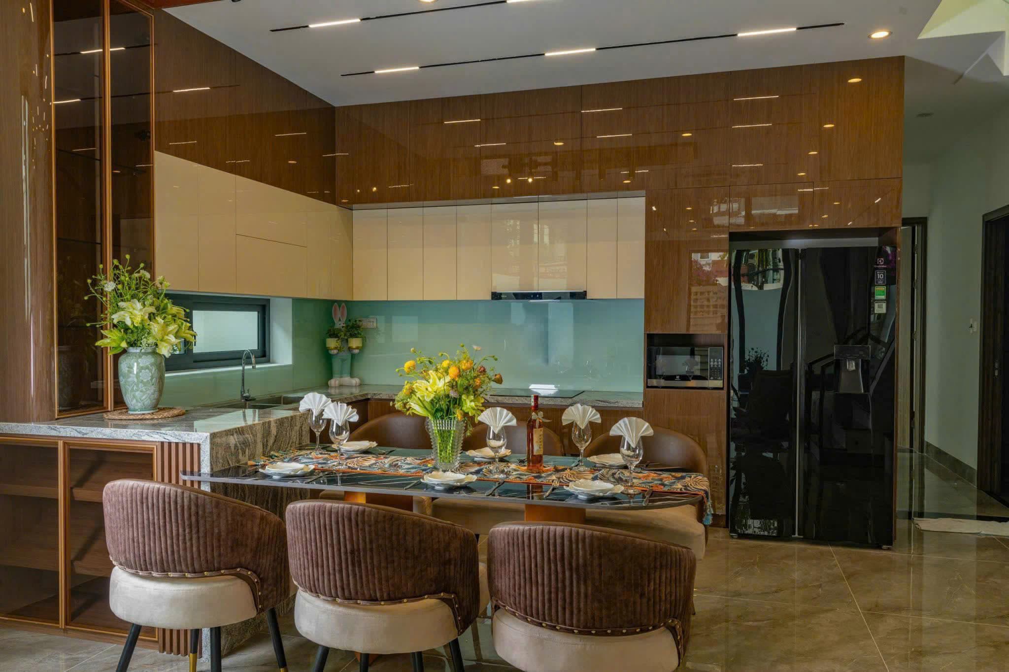 Biệt thự 3 tầng 2 mặt tiền đường NGUYỄN SƠN