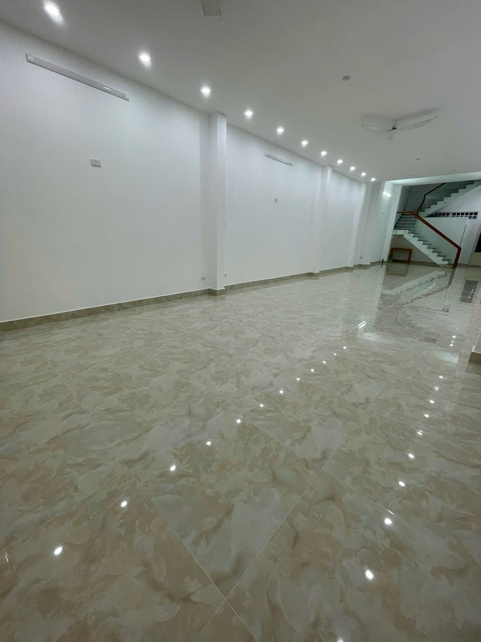 Nhà nguyên căn 3 tầng CHI LĂNG - Ảnh 2