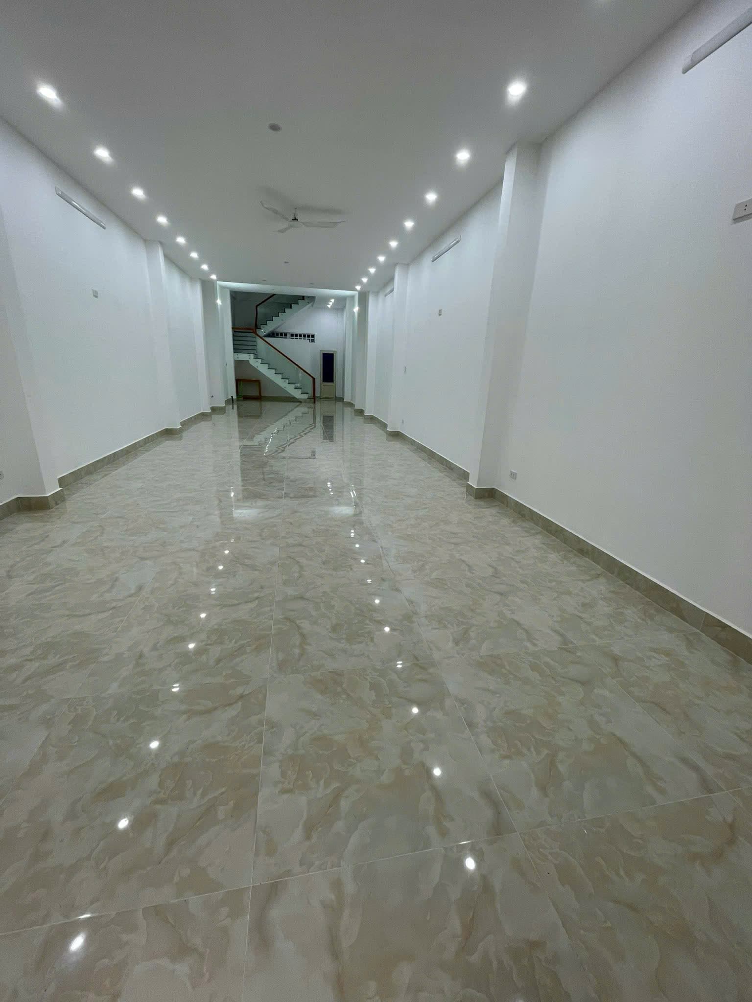 Nhà nguyên căn 3 tầng CHI LĂNG - Ảnh 3