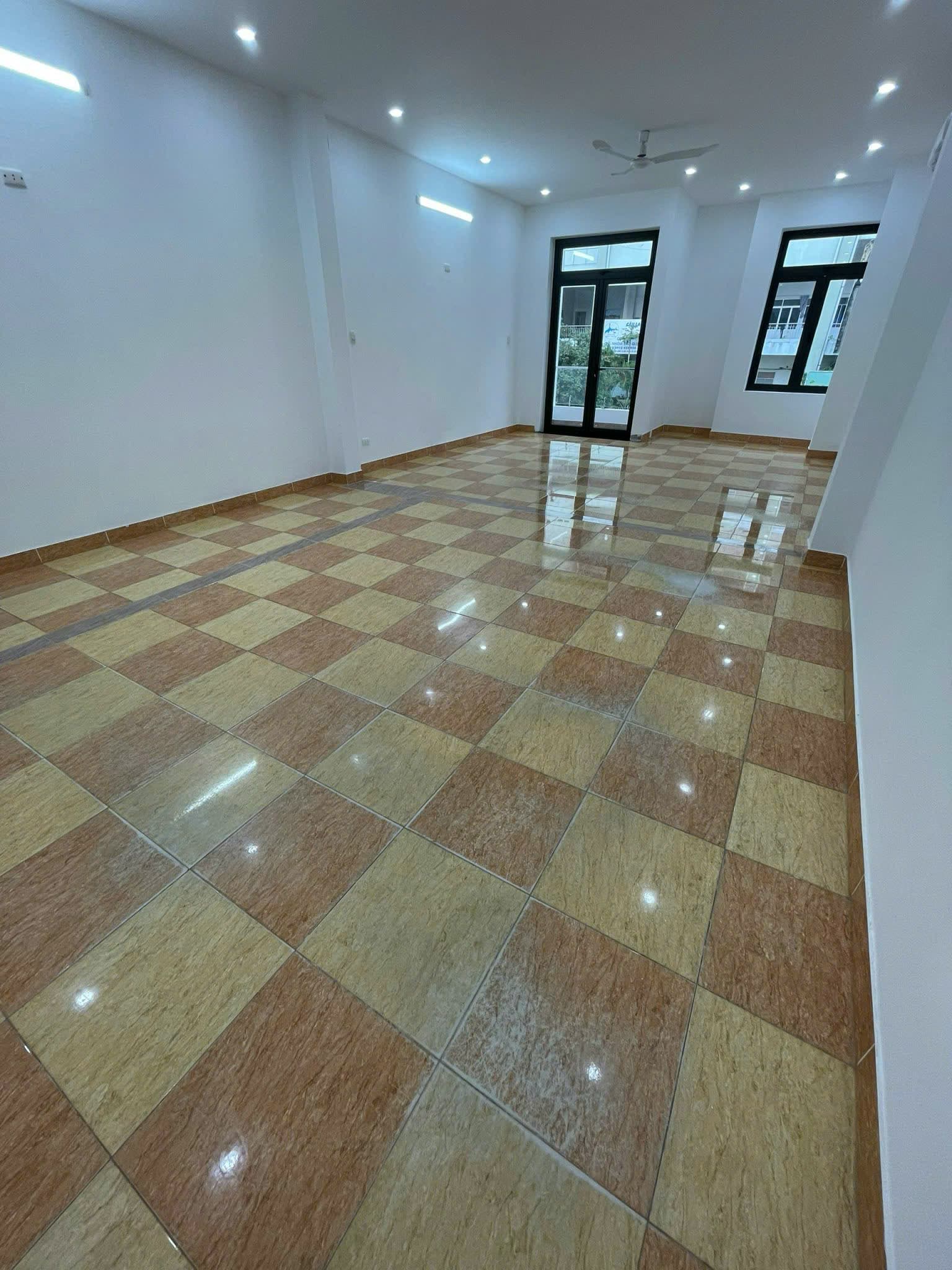 Nhà nguyên căn 3 tầng CHI LĂNG - Ảnh 4