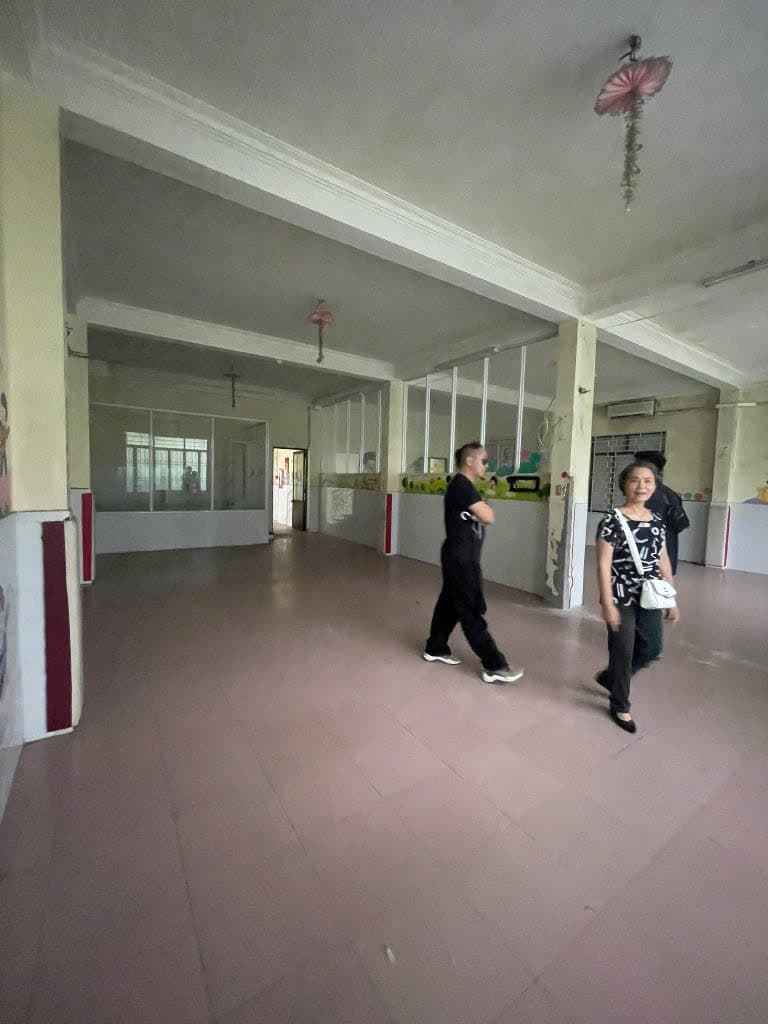 Nhà nguyên căn 3 tầng đường Nguyễn Sơn Trà - Ảnh 3